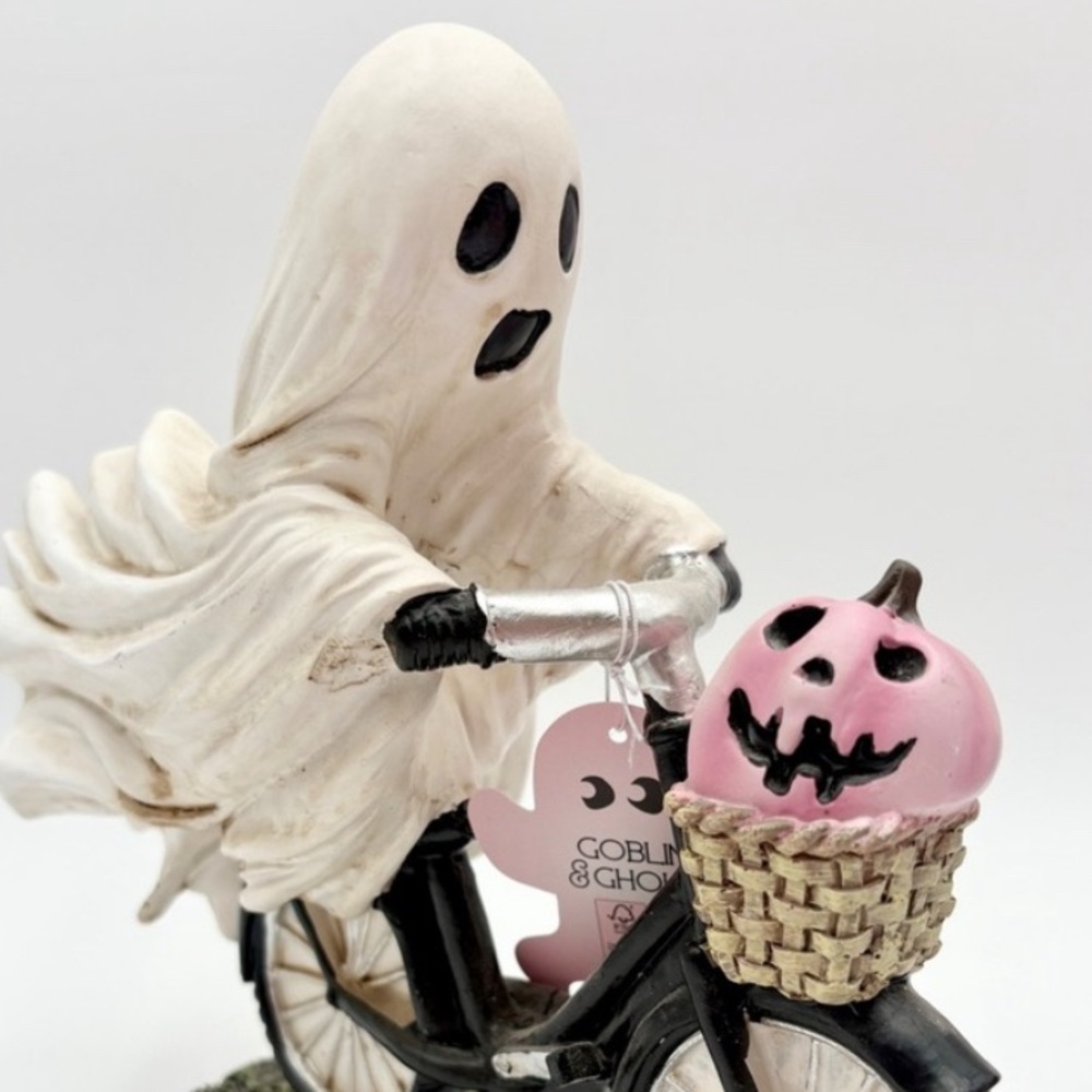 NEW Goblin & Ghoul Ghost Riding a Bike Pink pumpkin in Basket Halloween Figurine